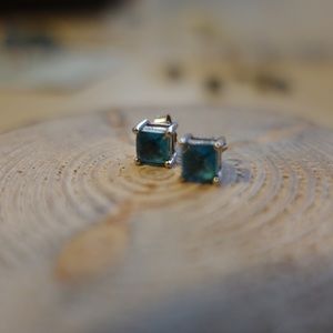 NEW 925 Stylish Silver Earrings